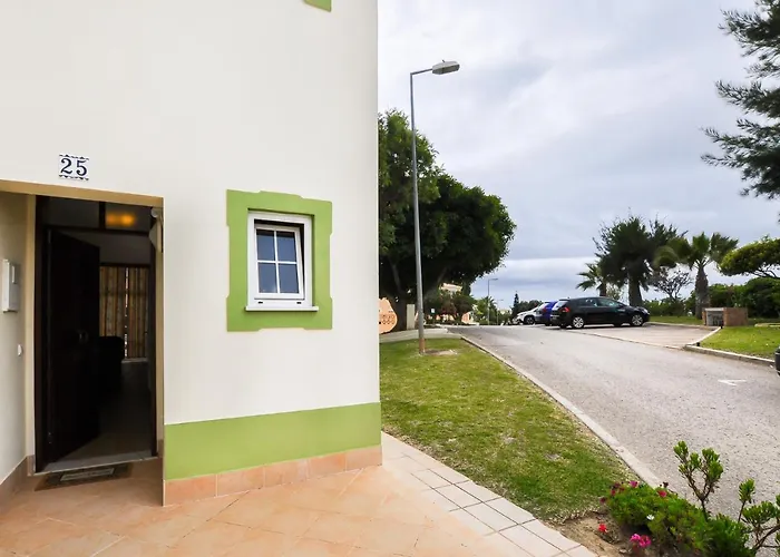 Sao Rafael Townhouse By Ocvillas